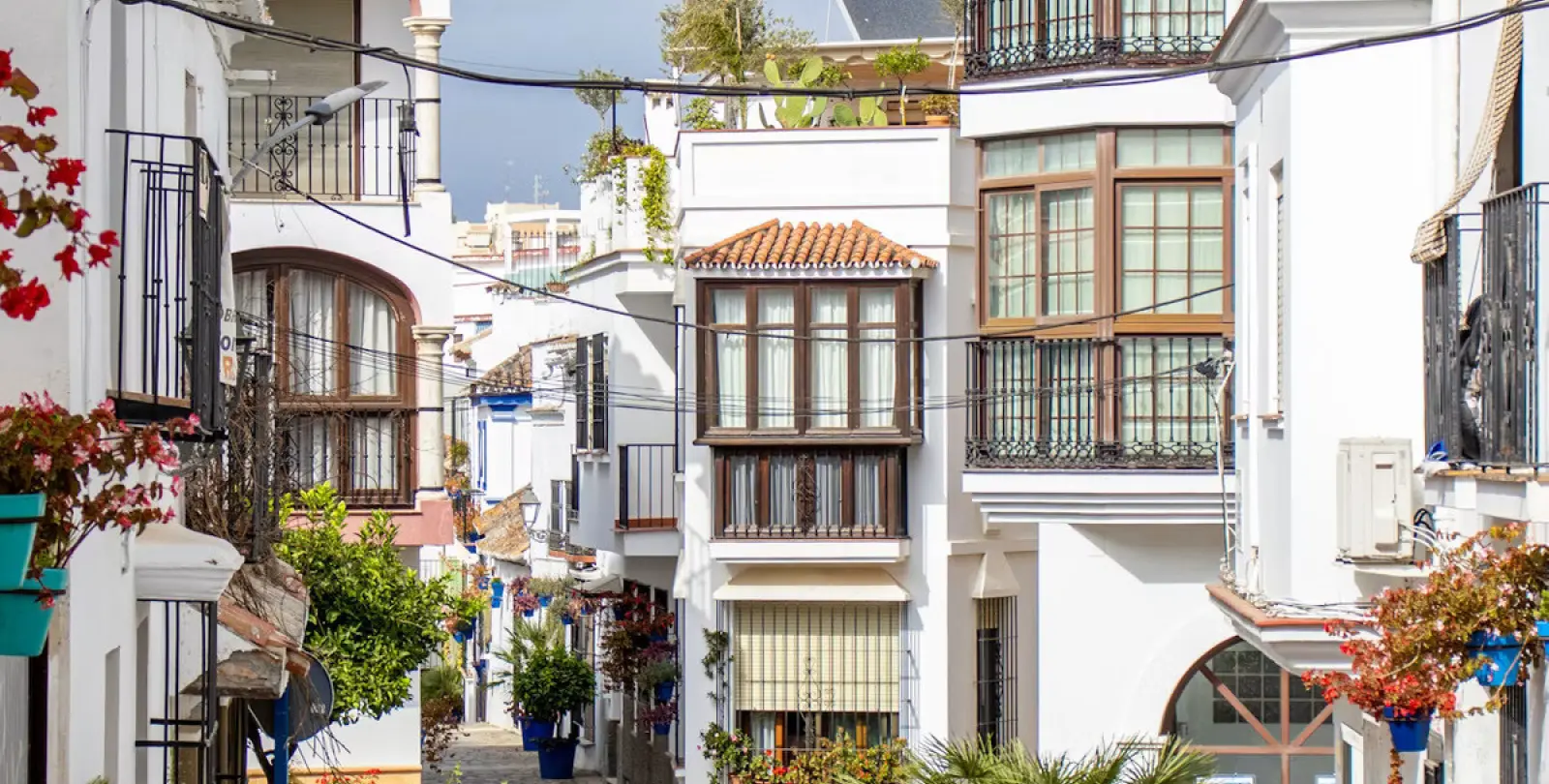 Long-term rent of middle floor apartment in Nueva Andalucía 37