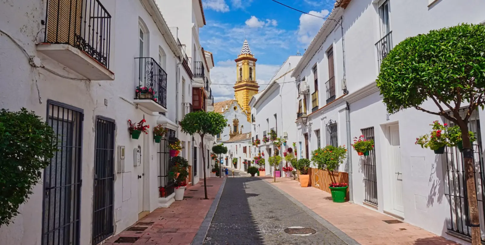 Long-term rent of middle floor apartment in Nueva Andalucía 38