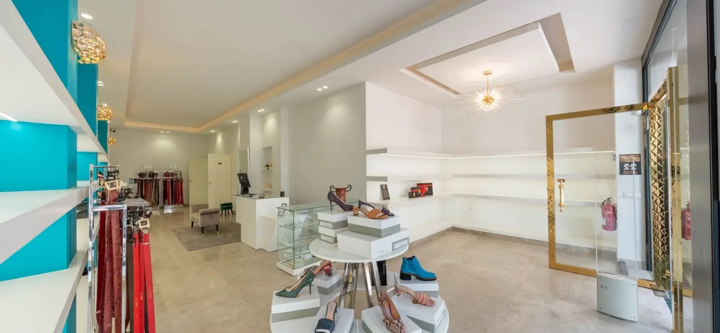 Venta de tienda en Marbella 1