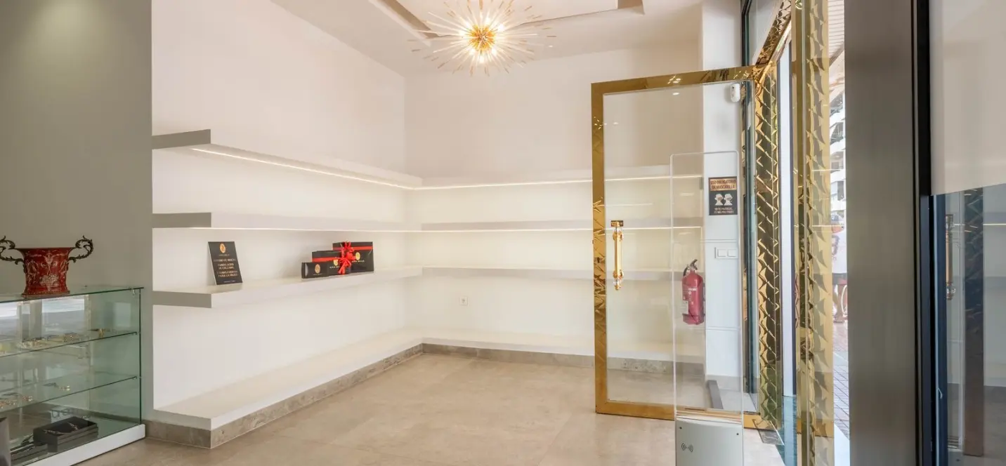 Venta de tienda en Marbella 2