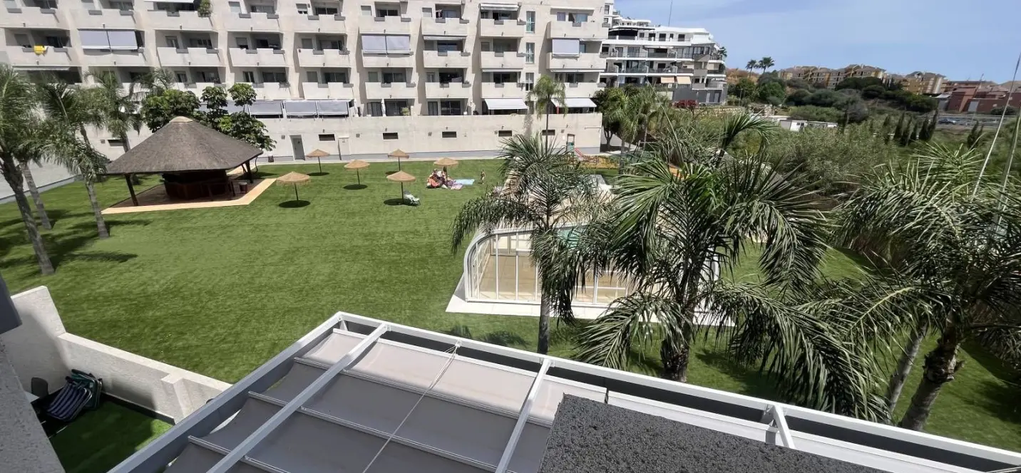 Venta de apartamento en planta media en Riviera del Sol 1