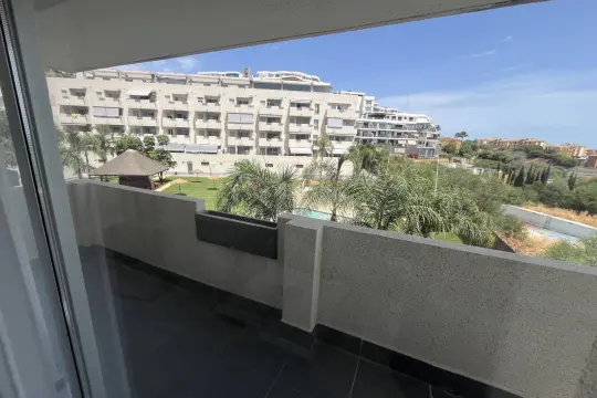 Image 4 thumb