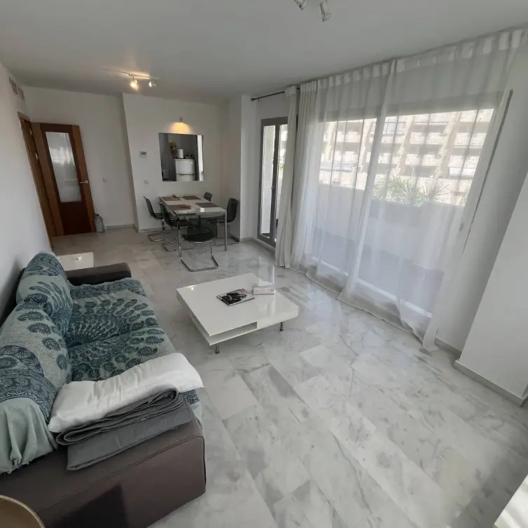 Venta de apartamento en planta media en Riviera del Sol