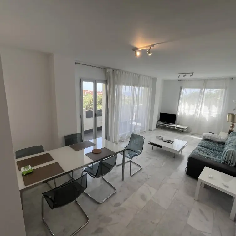 Venta de apartamento en planta media en Riviera del Sol