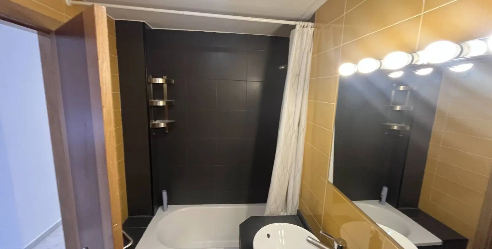 Продажа апартаментов на среднем этаже в Riviera del Sol 19