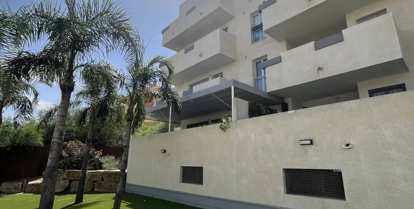 Продажа апартаментов на среднем этаже в Riviera del Sol 28