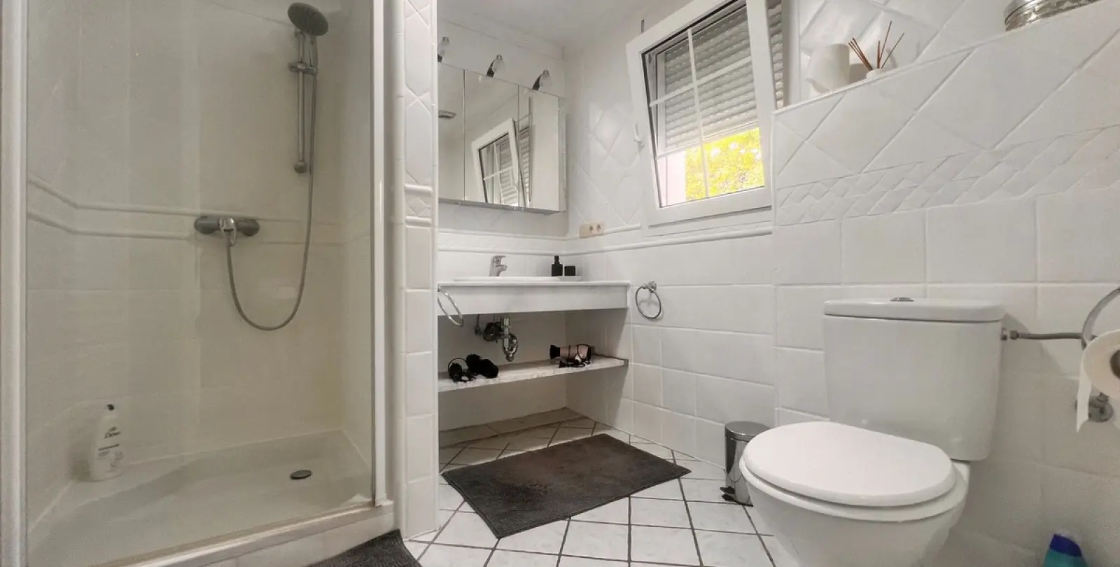 Long-term rent of detached villa in El Paraiso 34