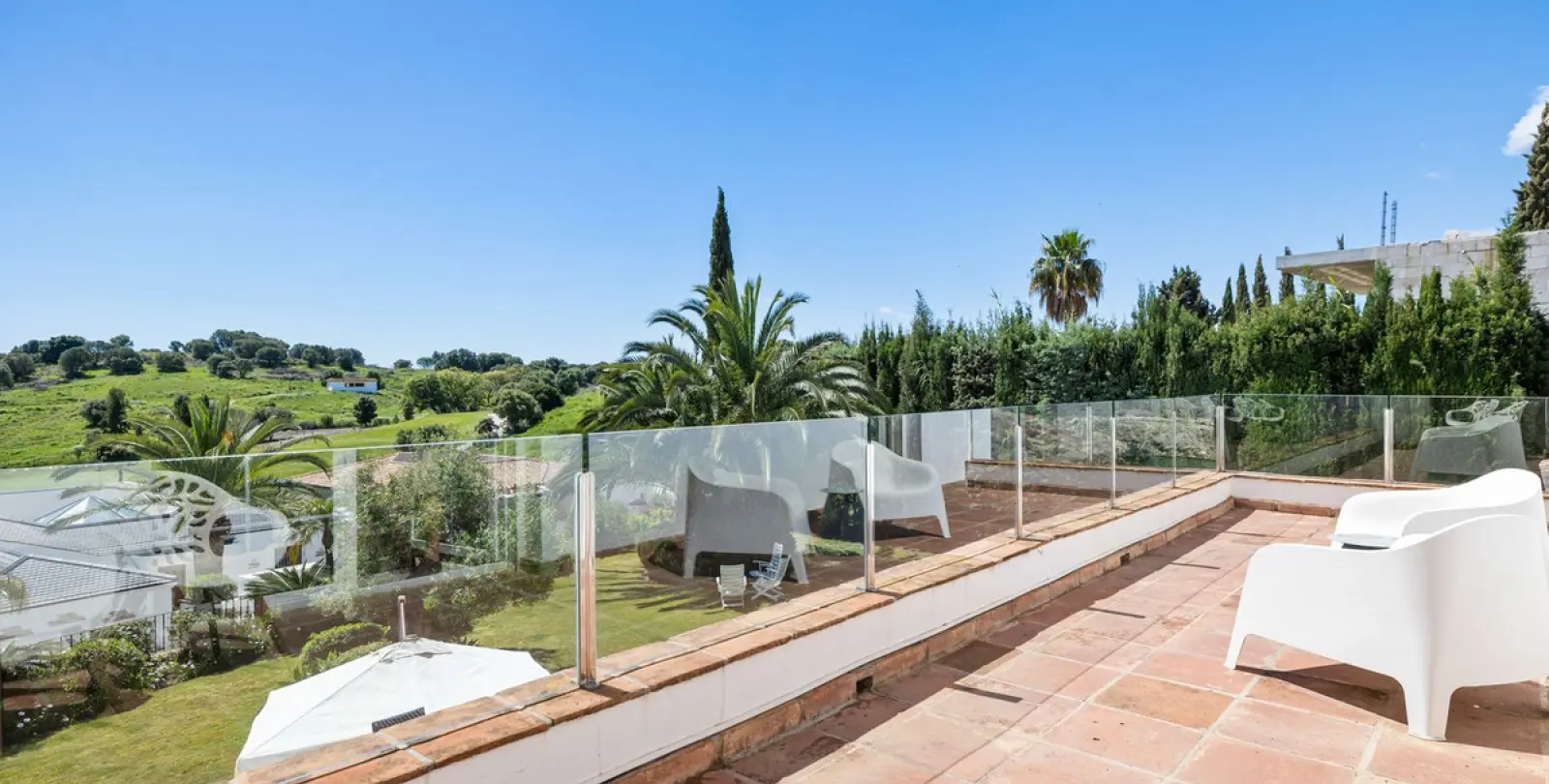Long-term rent of detached villa in El Paraiso 43