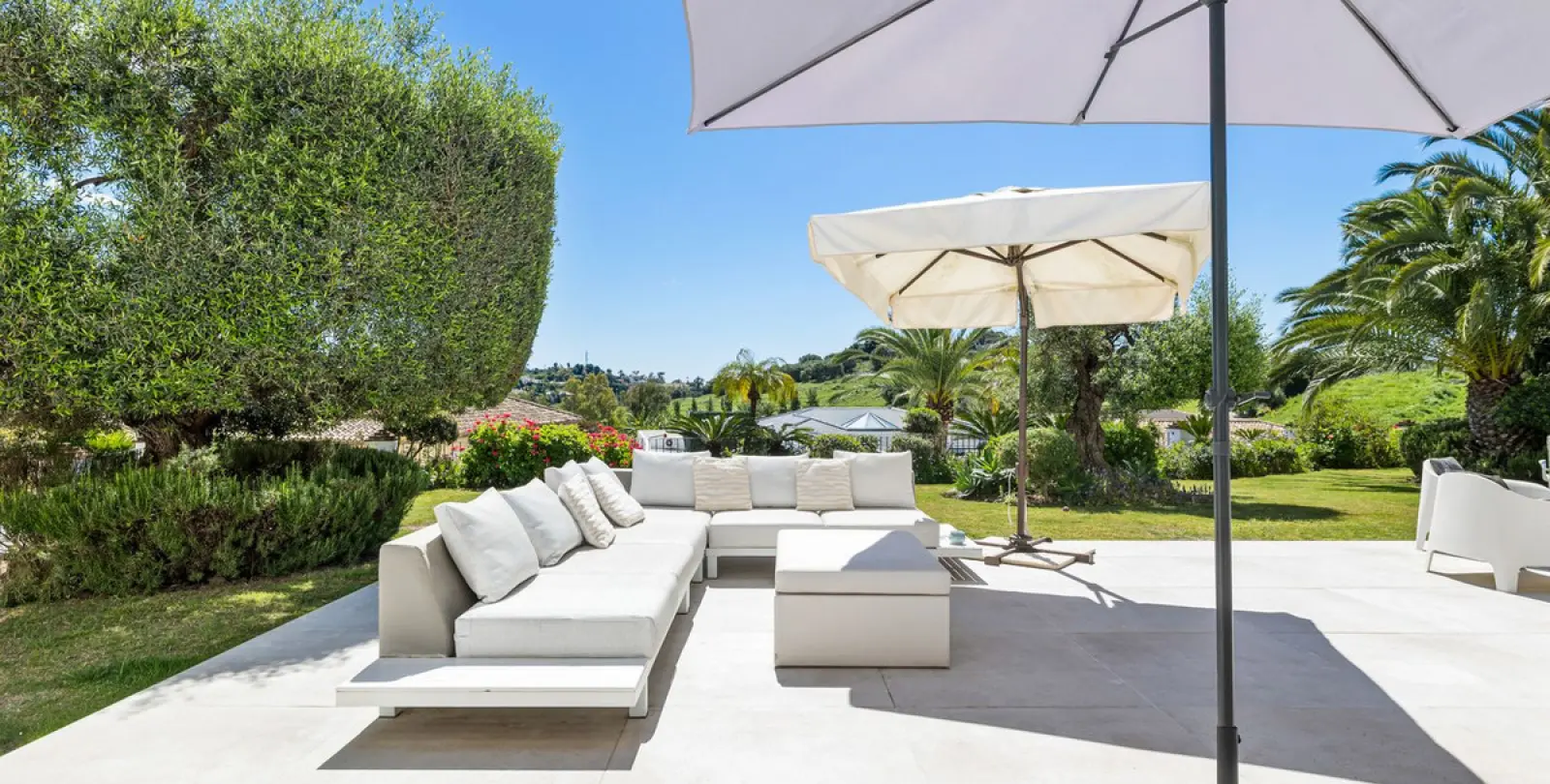 Long-term rent of detached villa in El Paraiso 53