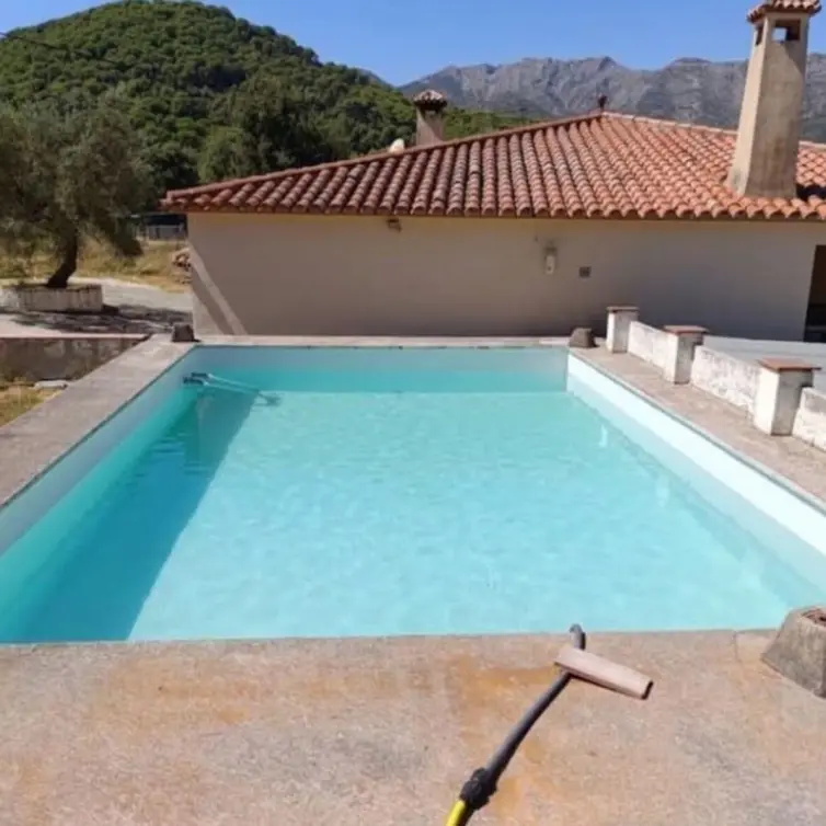 Venta de villa independiente en Ojén