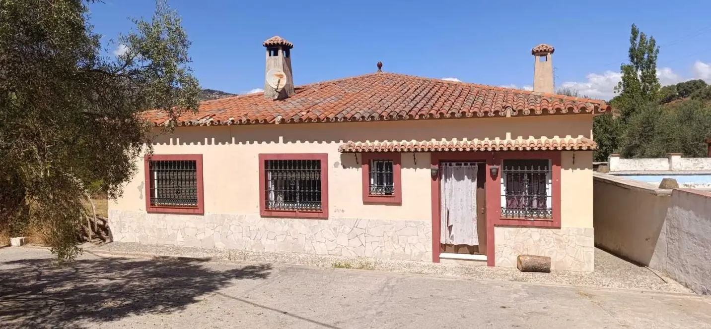 Venta de villa independiente en Ojén 1