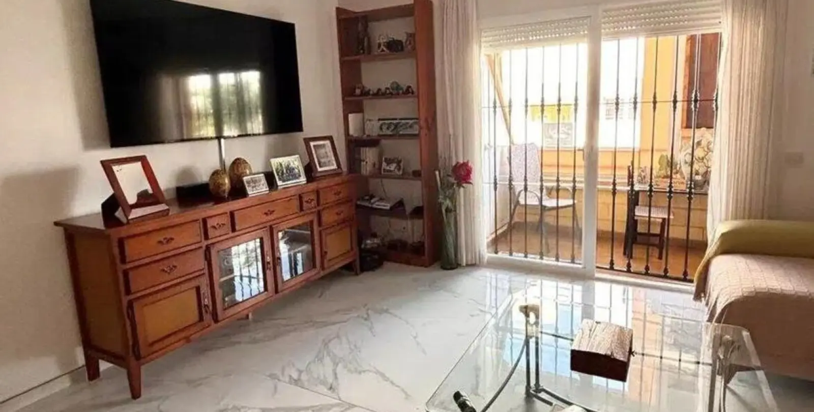 Sale of ground floor apartment in Cancelada 1