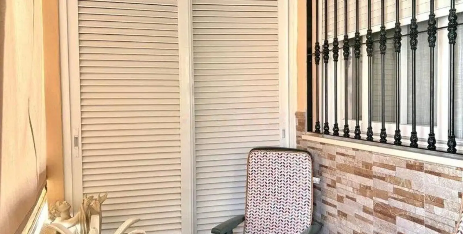 Sale of ground floor apartment in Cancelada 5