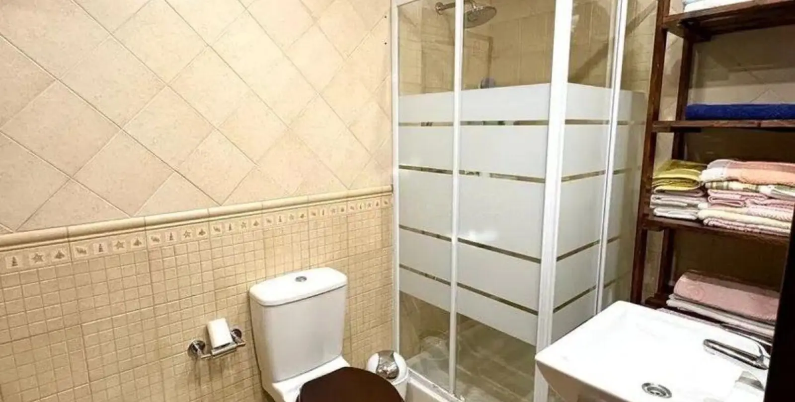 Sale of ground floor apartment in Cancelada 18