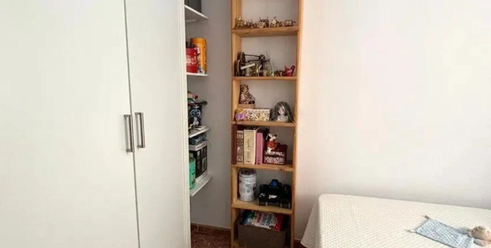 Sale of ground floor apartment in Cancelada 23