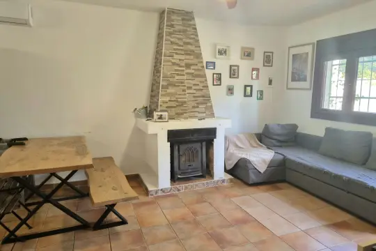 Image 6 thumb