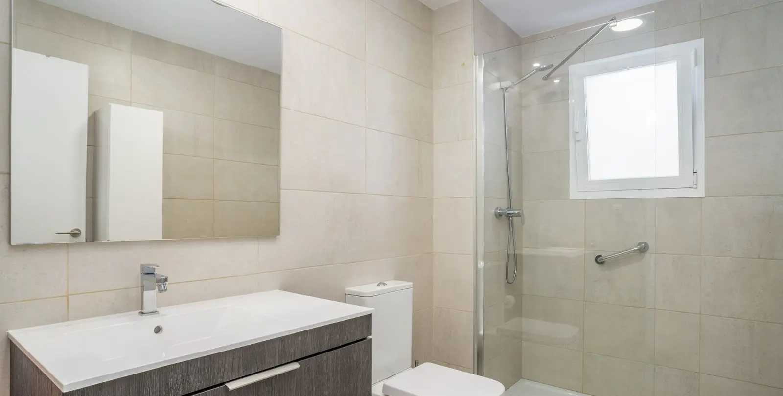 Продажа апартаментов на среднем этаже в Estepona 17