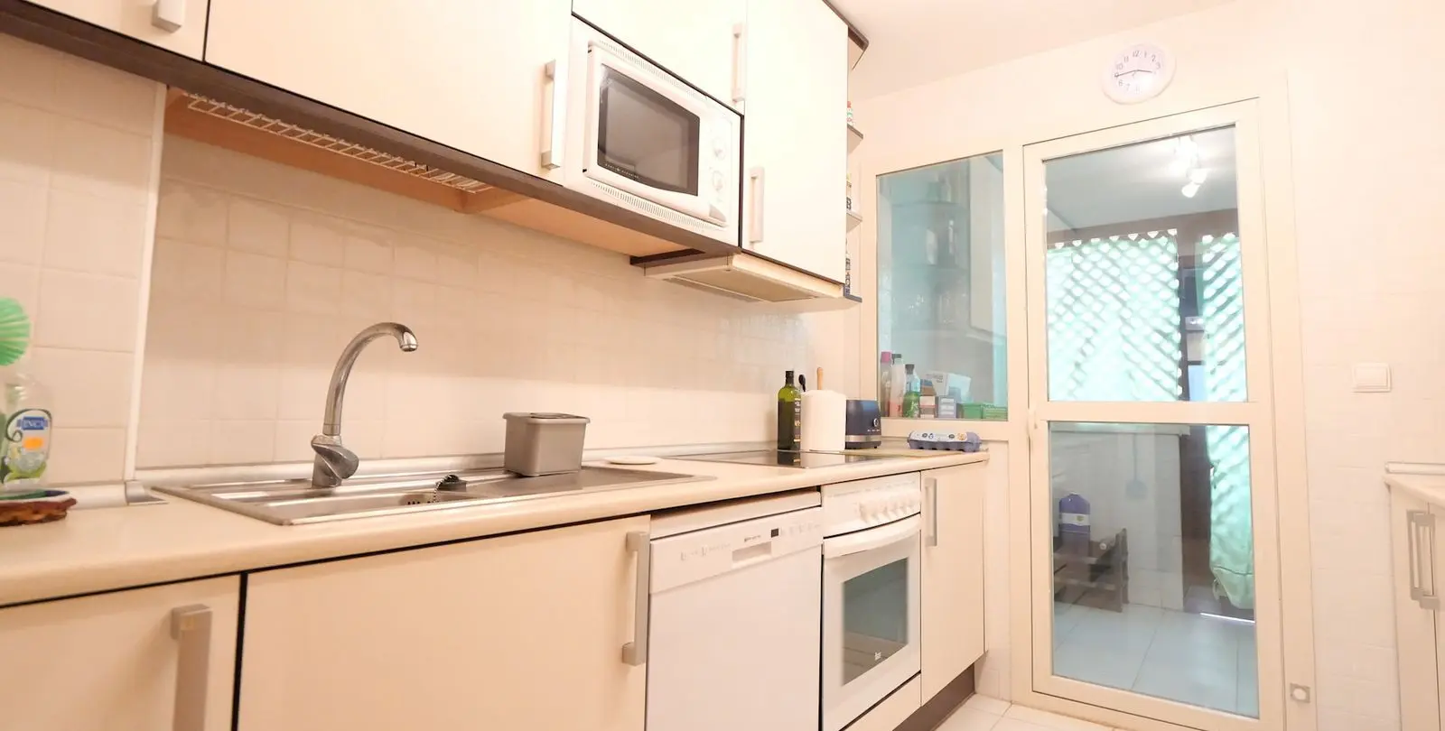 Sale of middle floor apartment in Cabopino 7