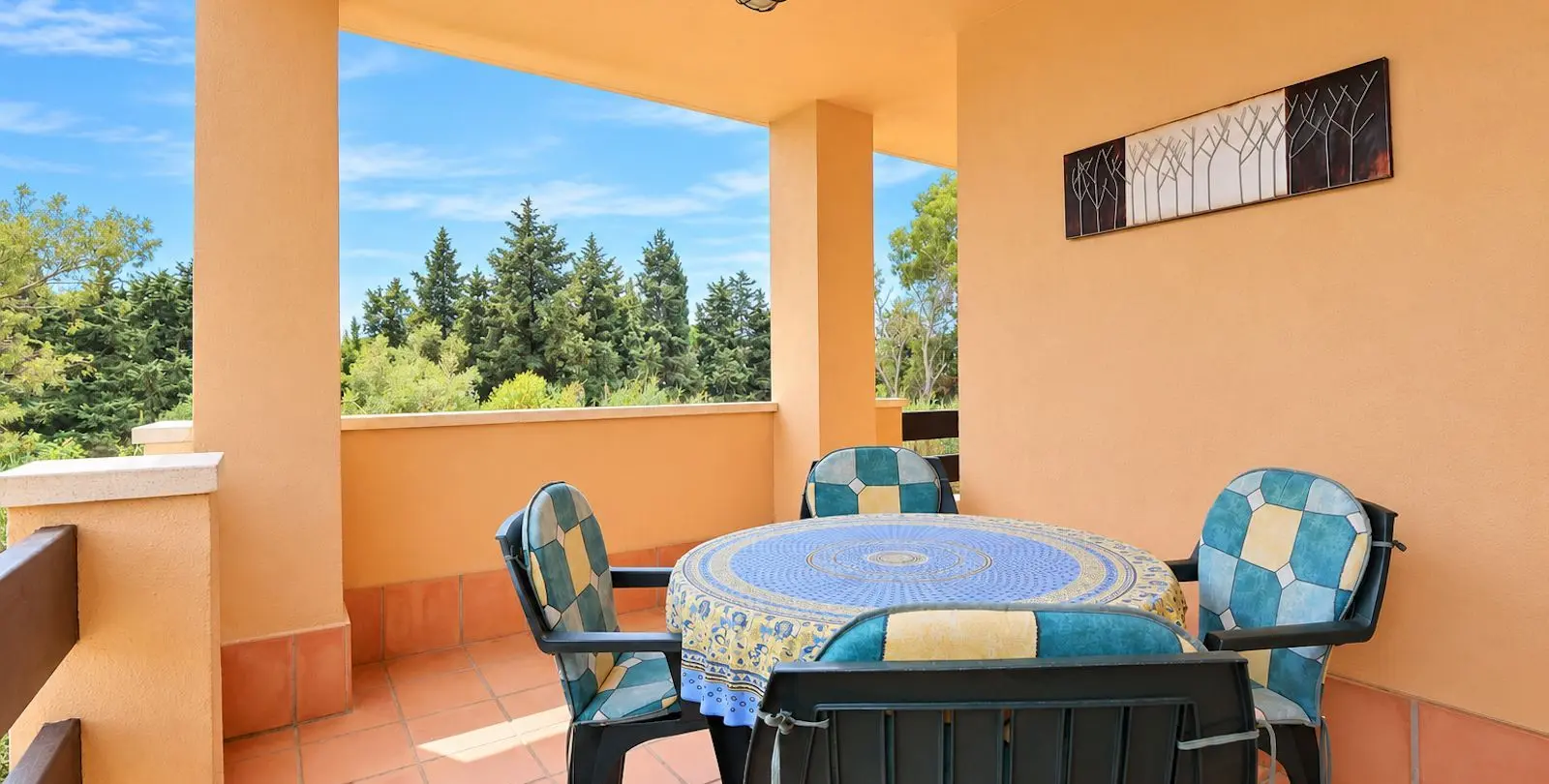 Sale of middle floor apartment in Cabopino 19