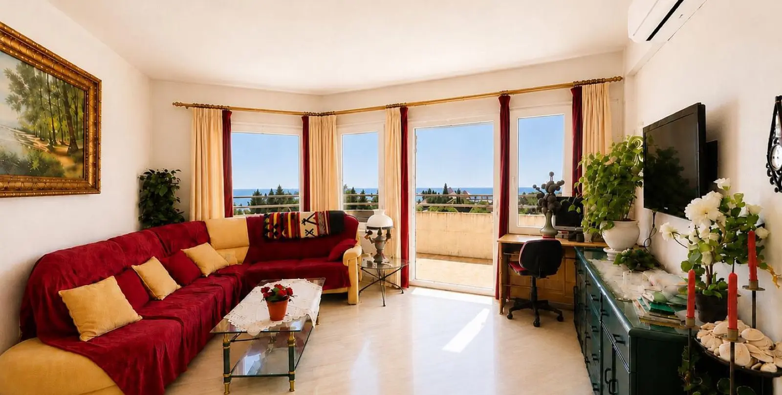 Sale of penthouse in Calahonda 2