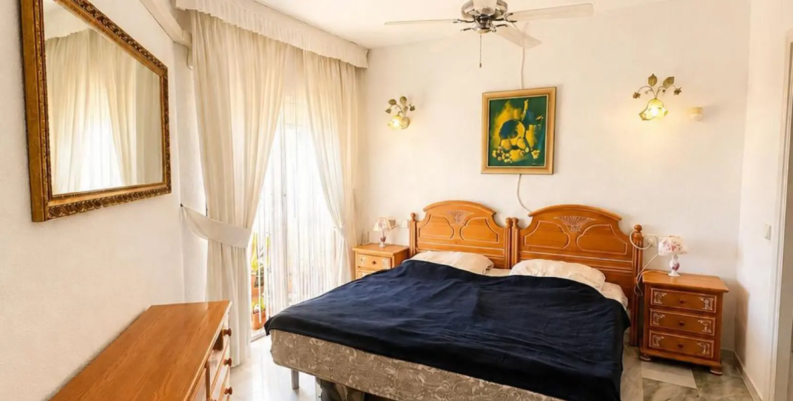 Sale of penthouse in Calahonda 9