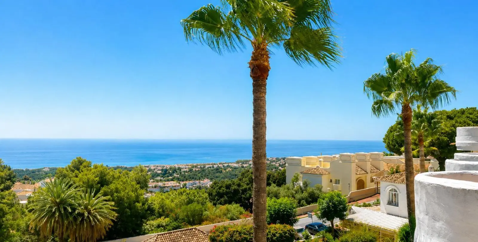 Sale of penthouse in Calahonda 22