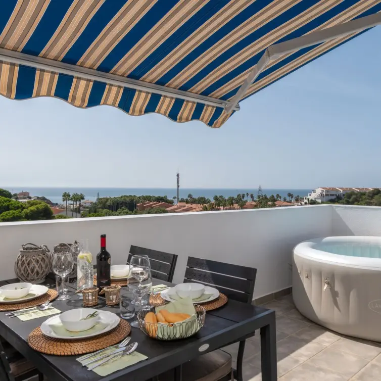 Sale of penthouse in El Faro