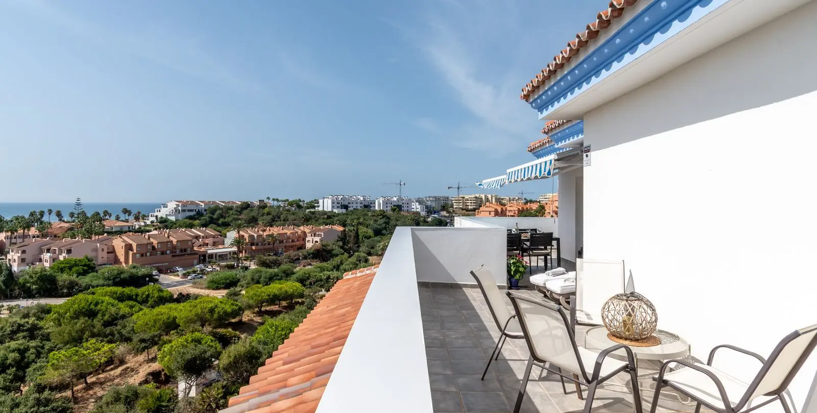 Sale of penthouse in El Faro 3