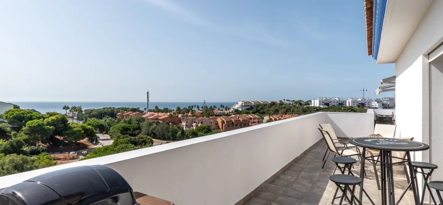 Sale of penthouse in El Faro 3