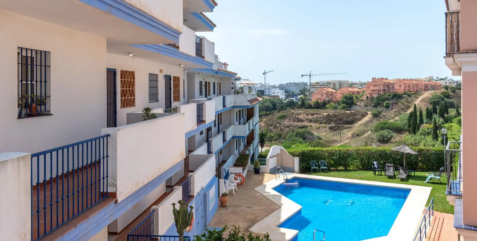Sale of penthouse in El Faro 23