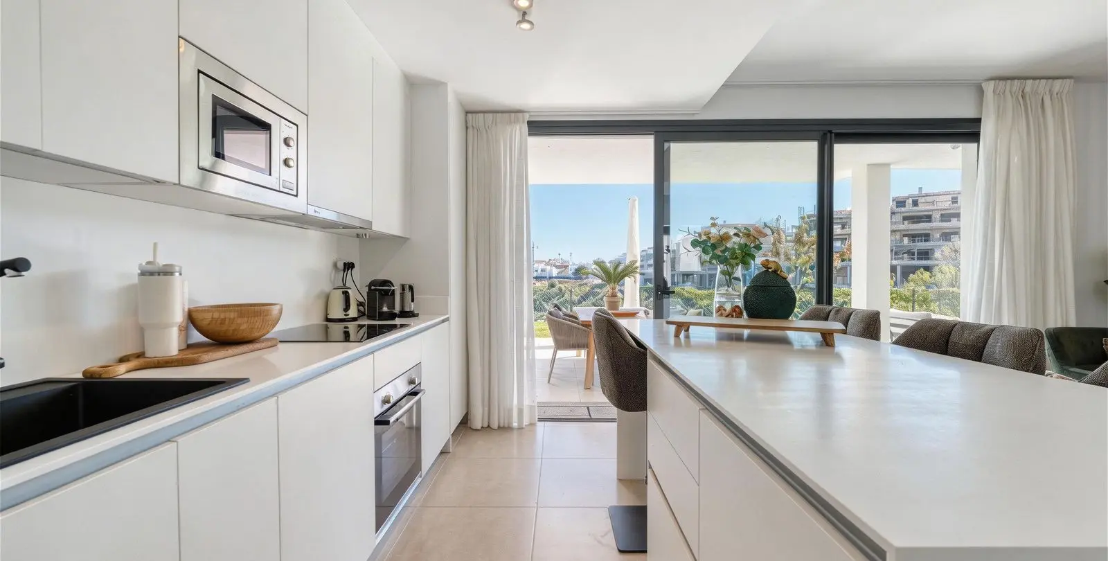 Sale of ground floor apartment in La Cala de Mijas 4