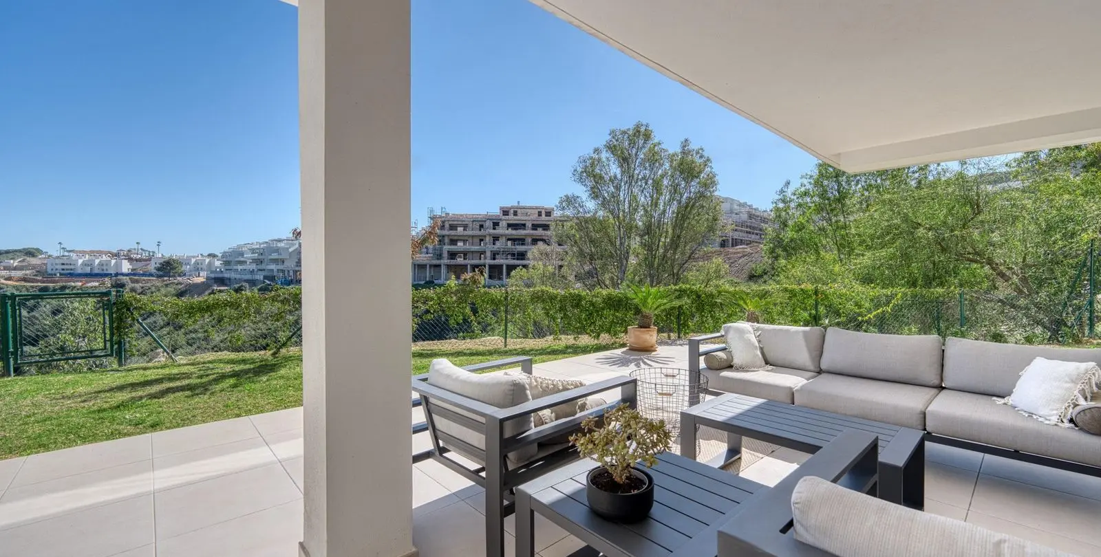Sale of ground floor apartment in La Cala de Mijas 22