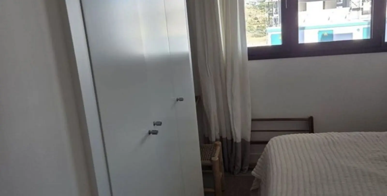 Sale of middle floor apartment in Estepona 11