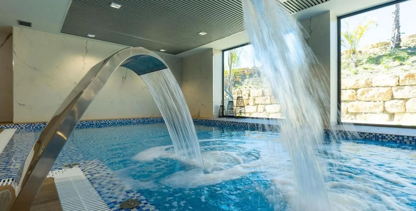 Sale of middle floor apartment in Estepona 17