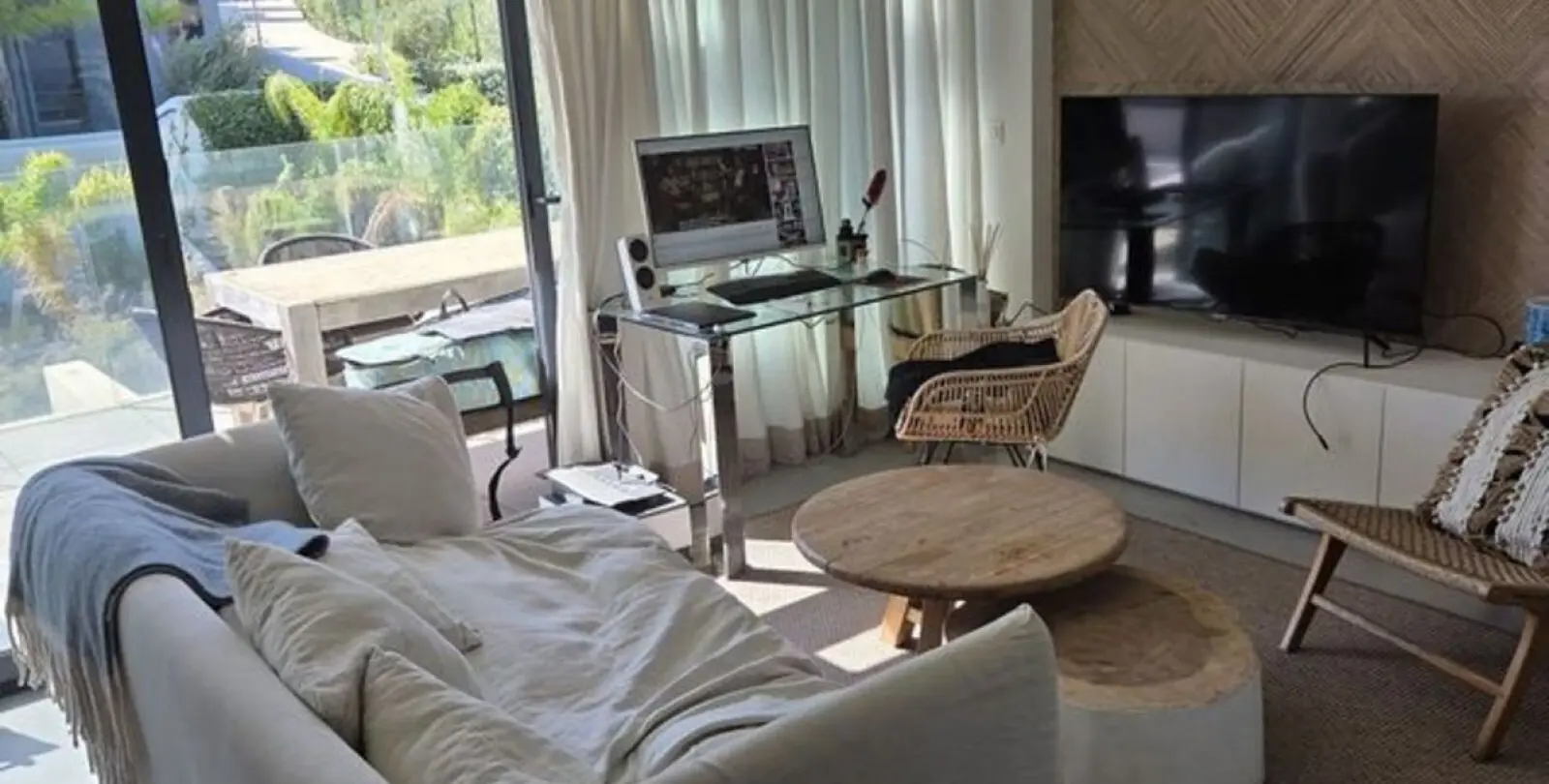 Sale of middle floor apartment in Estepona 20