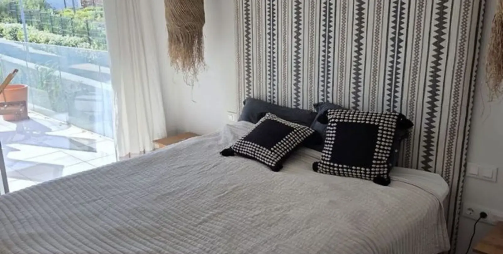 Sale of middle floor apartment in Estepona 23