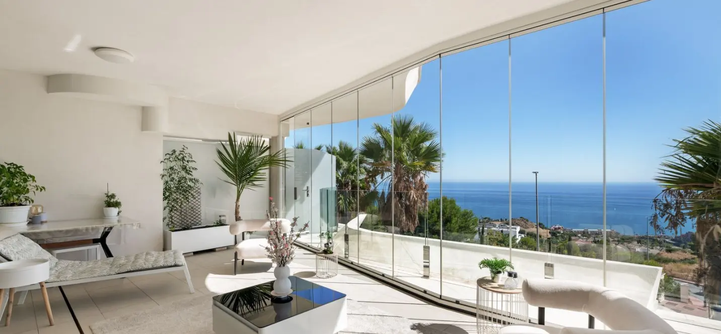 Продажа апартаментов на среднем этаже в Benalmadena 0