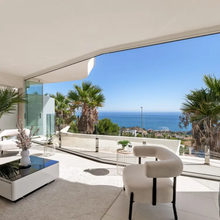 Продажа апартаментов на среднем этаже в Benalmadena