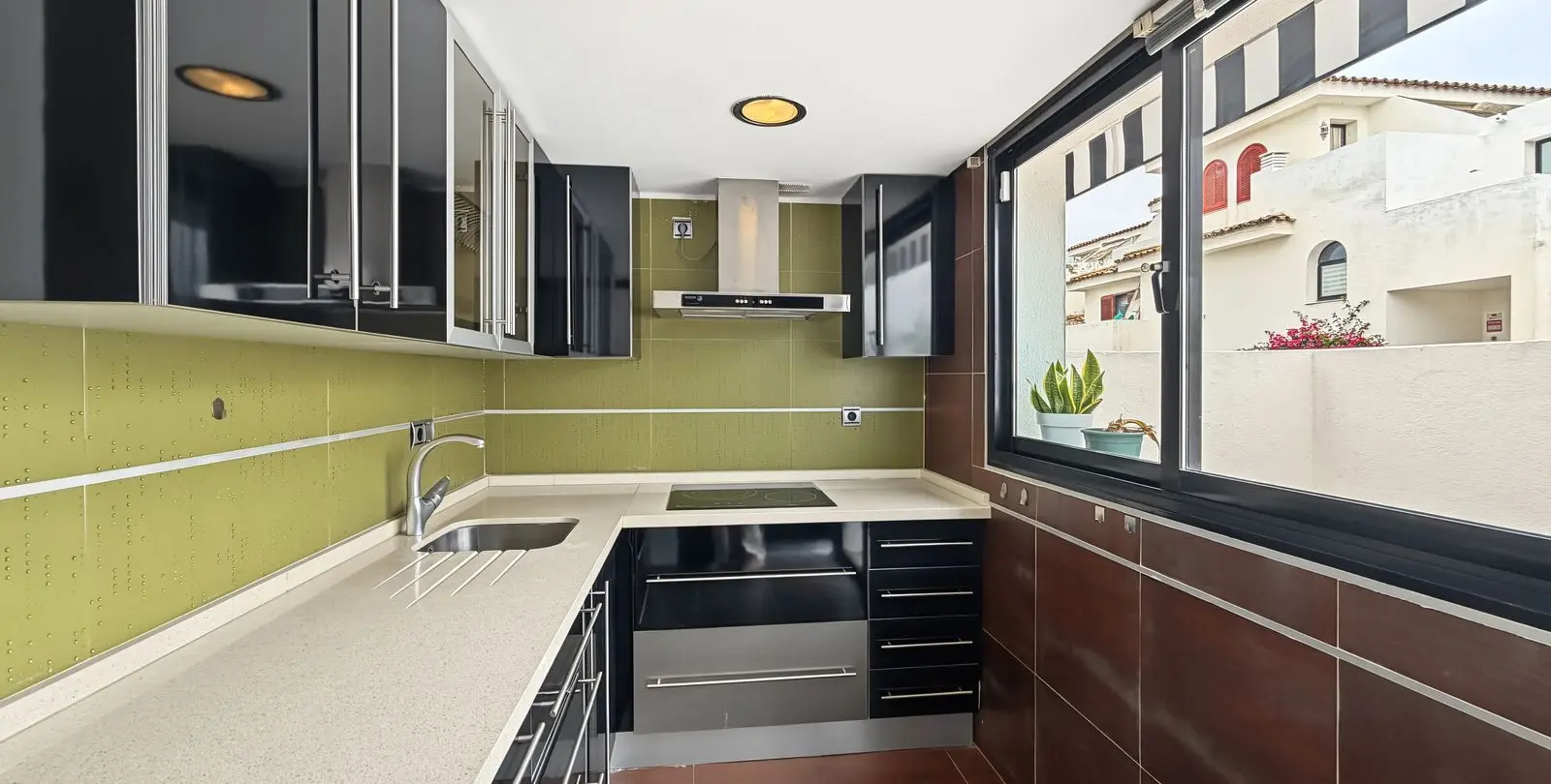 Sale of townhouse in Cancelada 12