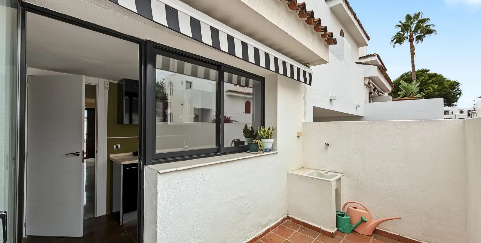 Sale of townhouse in Cancelada 15