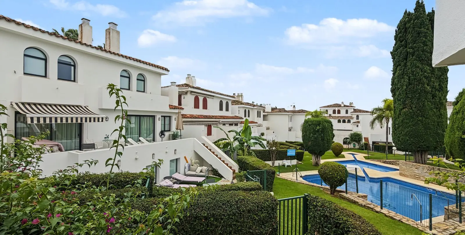 Sale of townhouse in Cancelada 16