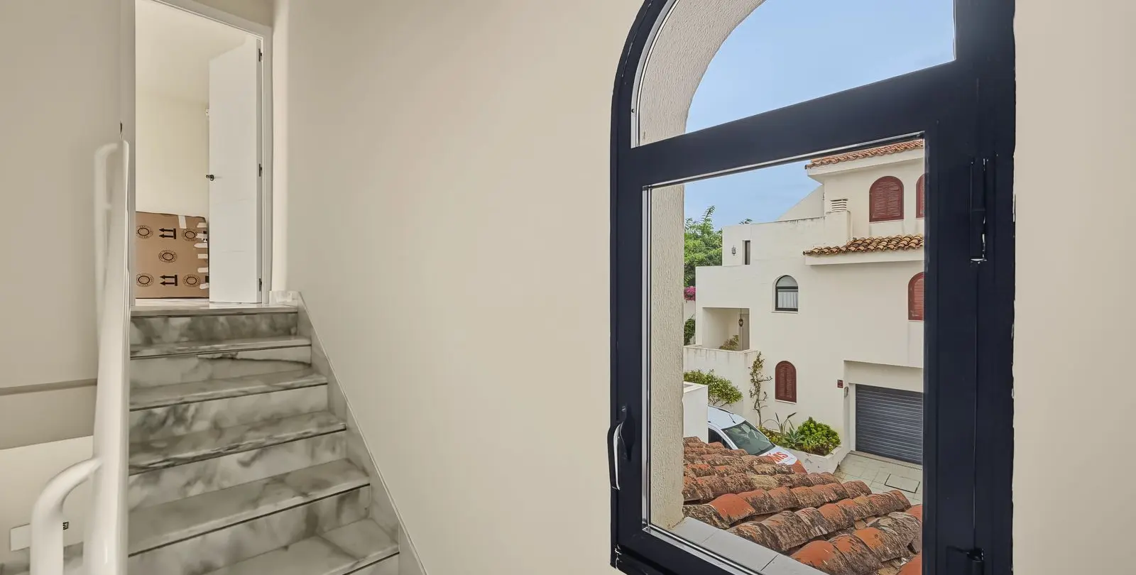 Sale of townhouse in Cancelada 17