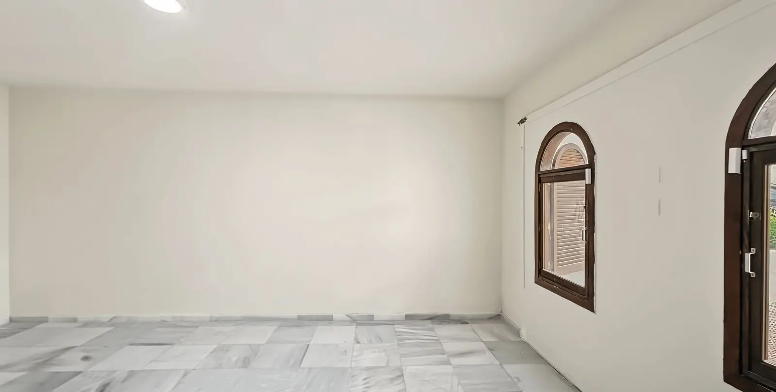 Sale of townhouse in Cancelada 28