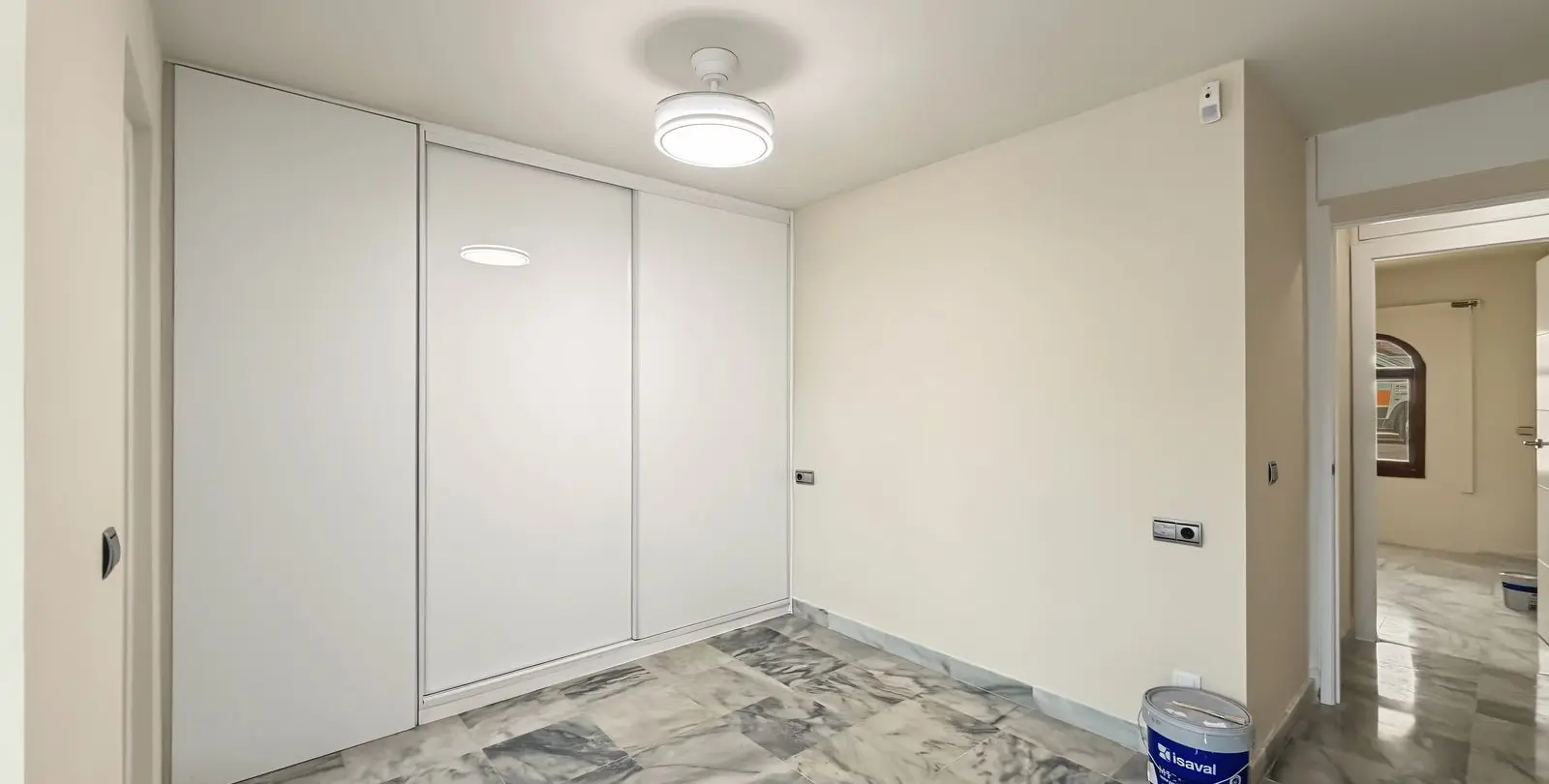 Sale of townhouse in Cancelada 39