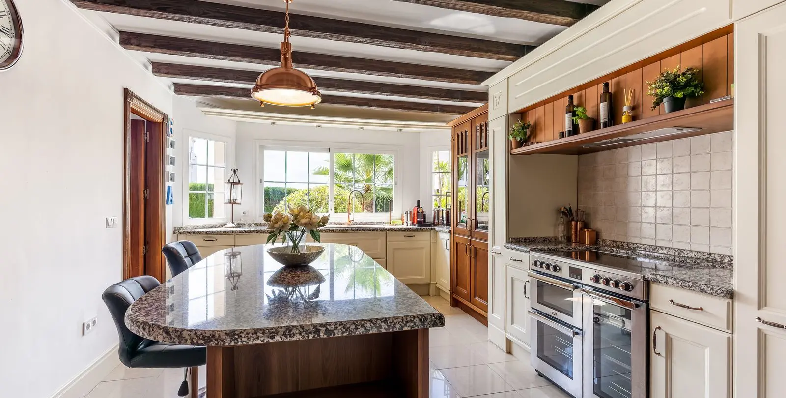 Sale of detached villa in Alhaurin Golf 5