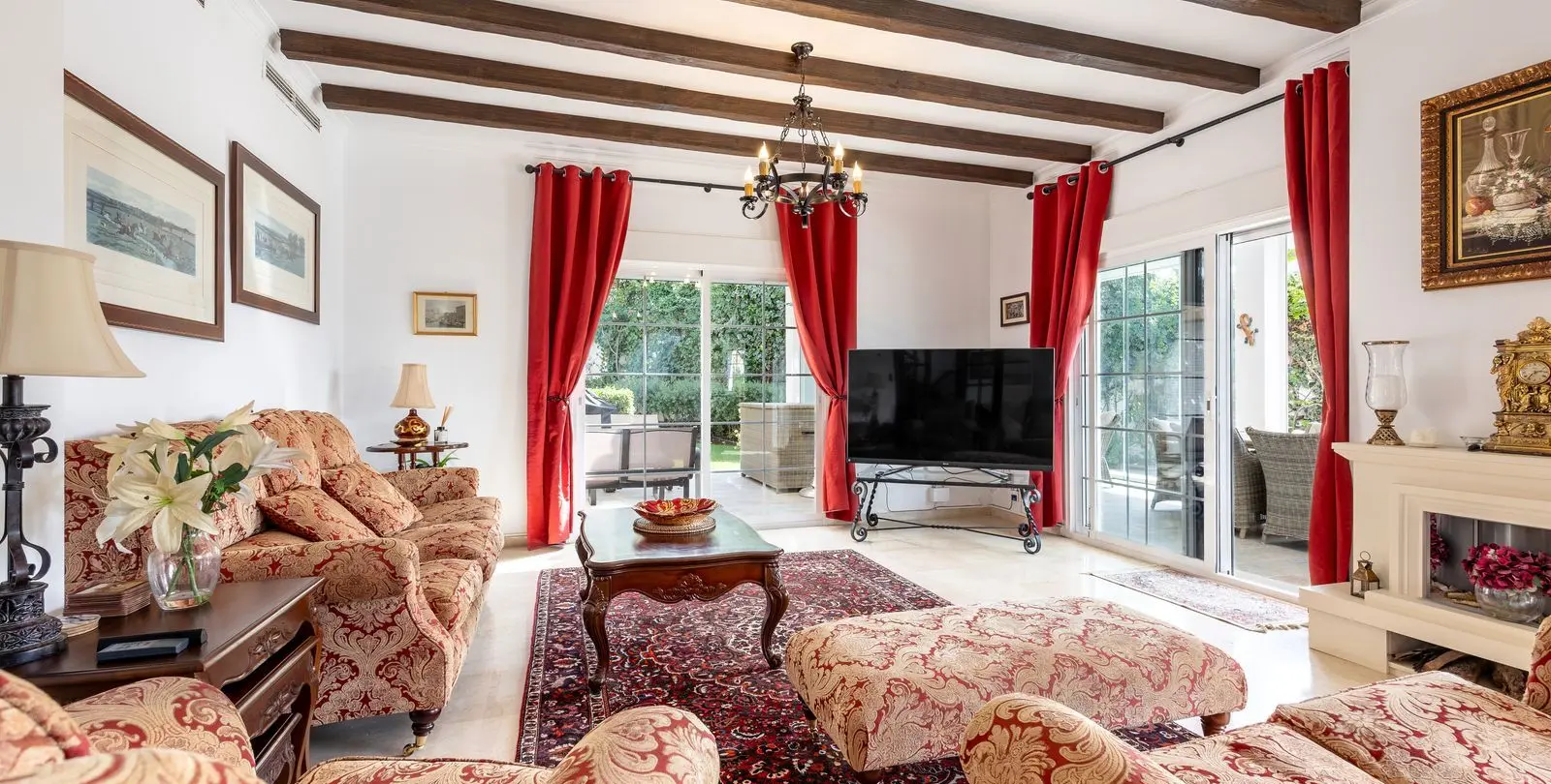 Sale of detached villa in Alhaurin Golf 10