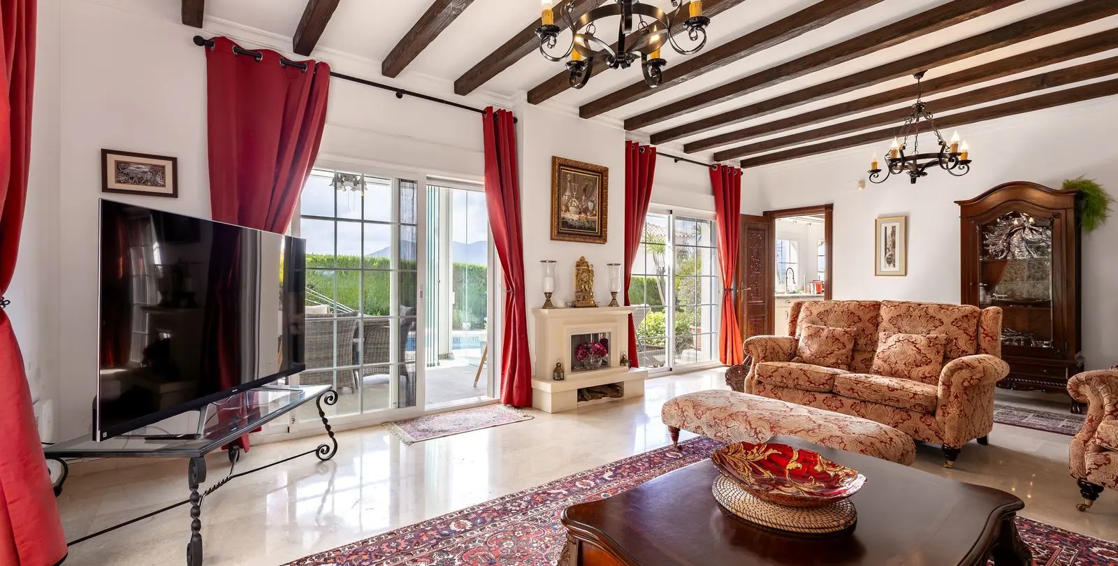 Sale of detached villa in Alhaurin Golf 13