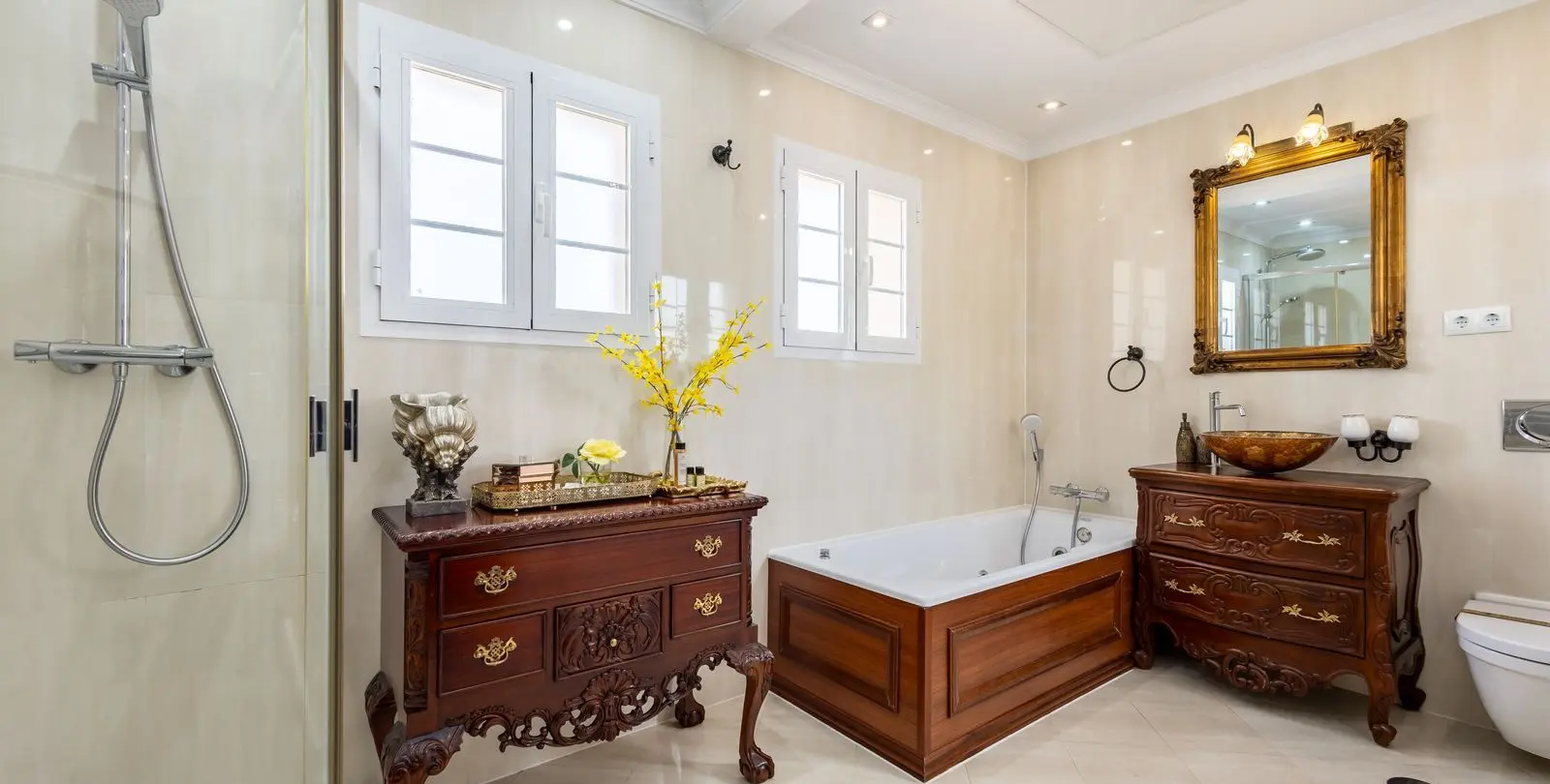 Sale of detached villa in Alhaurin Golf 30
