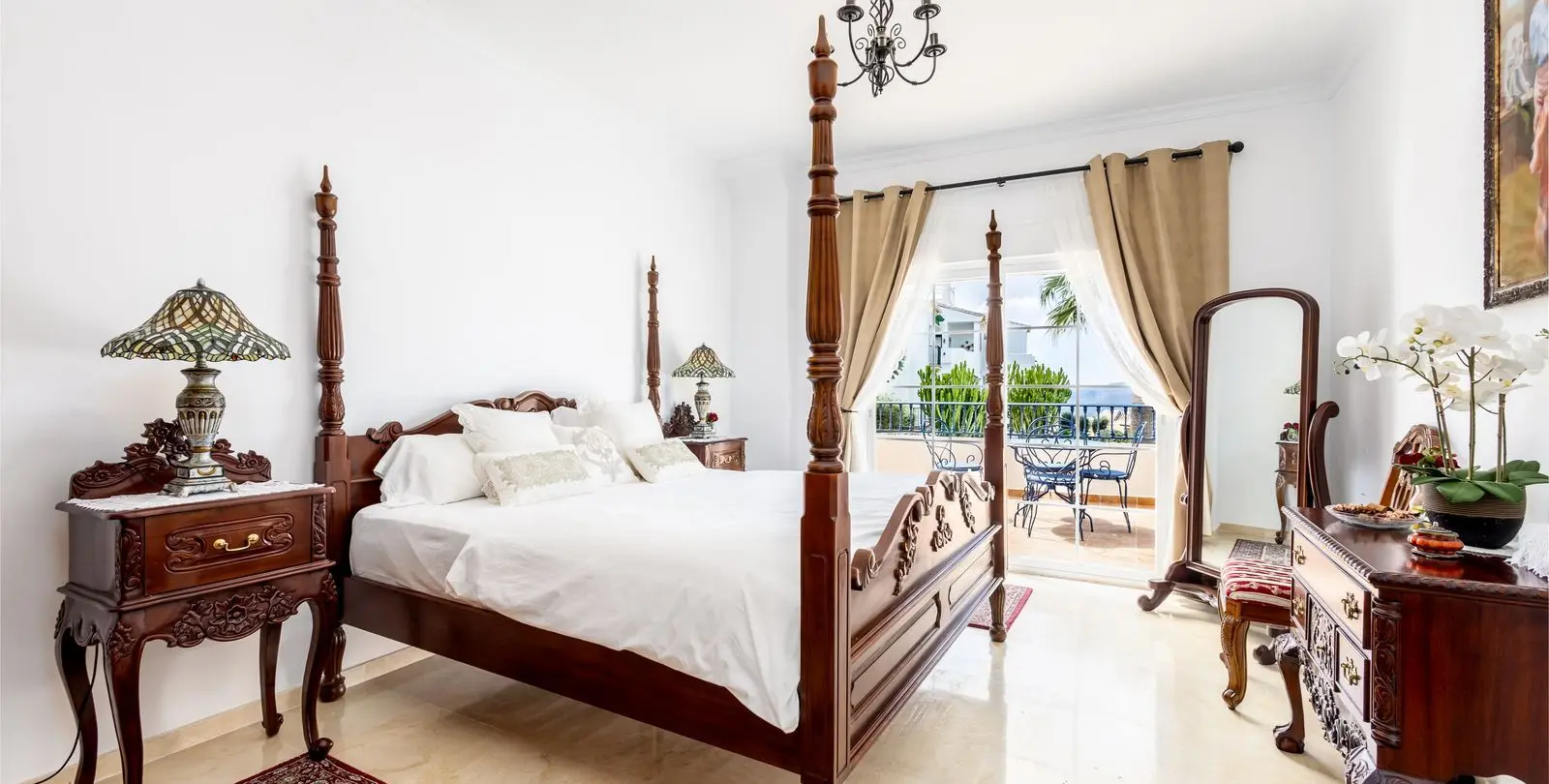 Sale of detached villa in Alhaurin Golf 38