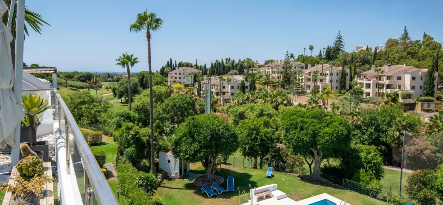 Sale of penthouse in La Quinta 4